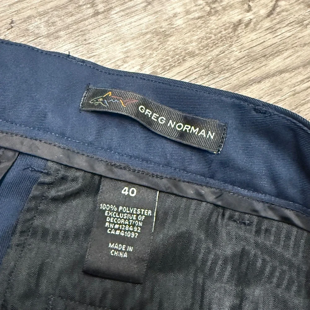 Greg Norman Mens Navy Blue Golf Shorts Size 40 Performance Flat Front Shark Logo